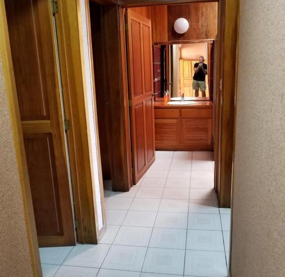 جناح عائلي, Monte Campana Escazu