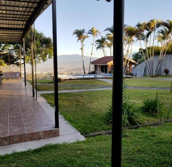 منزل غرفة نوم واحدة, Monte Campana Escazu