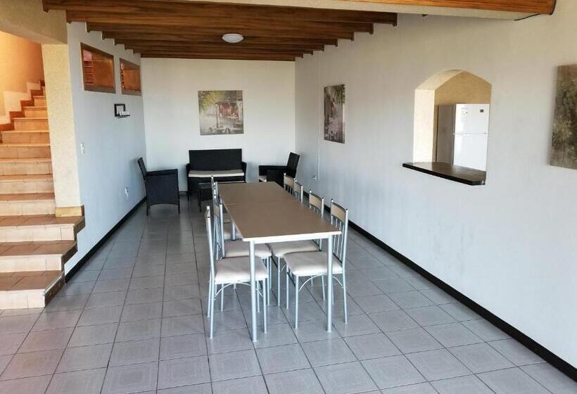 جناح ديلوكس, Monte Campana Escazu