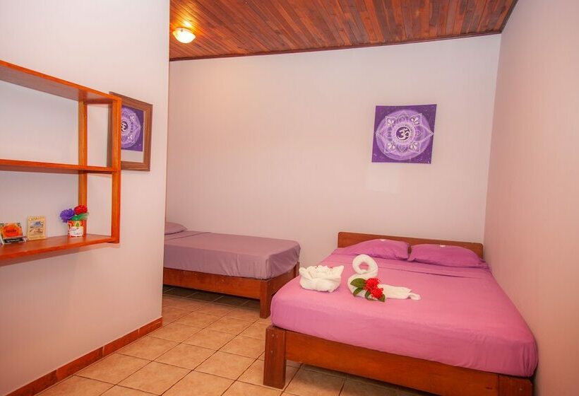 اتاق استاندارد سه تخته با سرویس بهداشتی مشترک, Casa Zen