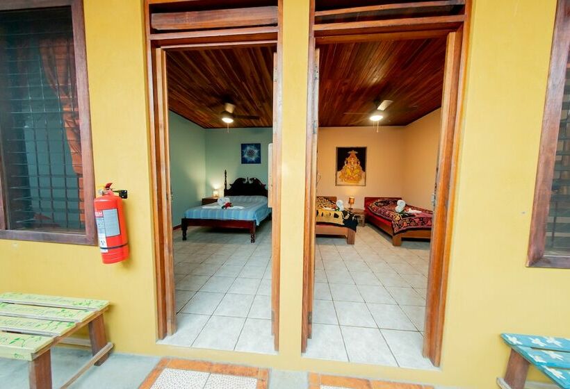 اتاق استاندارد با سرویس بهداشتی مشترک, Casa Zen