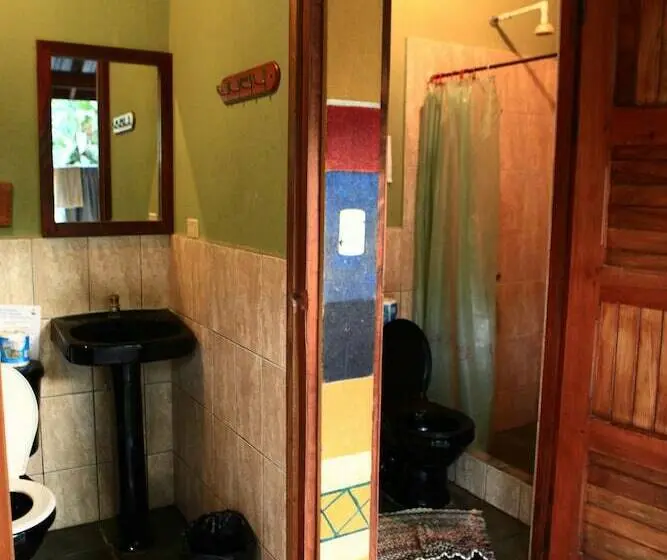 اتاق استاندارد با سرویس بهداشتی مشترک, Casa Zen