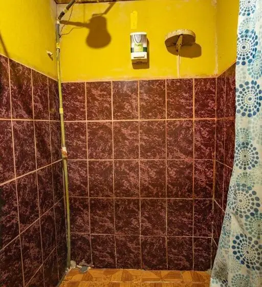 ルームシェアのワンベッド, Hostel La Suerte