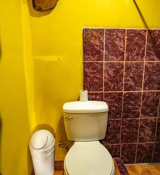 ルームシェアのワンベッド, Hostel La Suerte