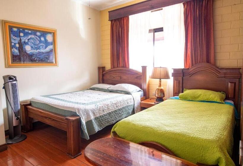 标准三人间, Sura