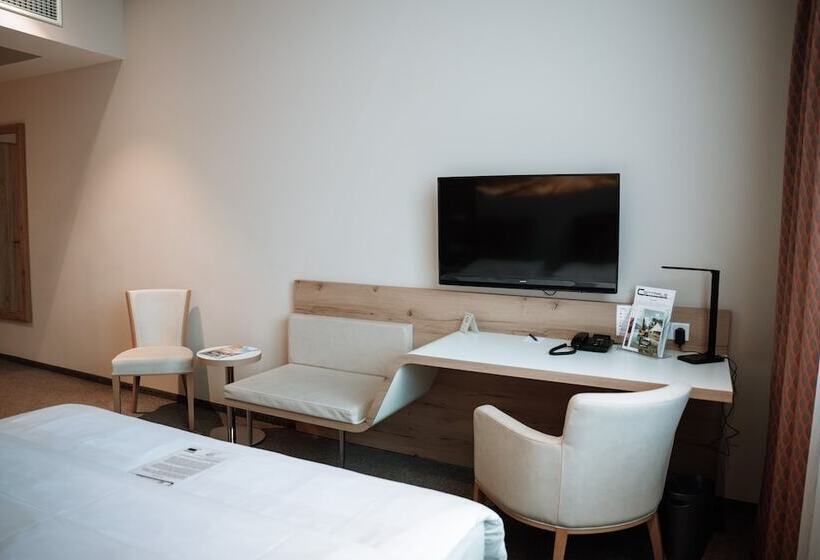 Номер бизнес-класса, Centrale Hotel Und Restaurant