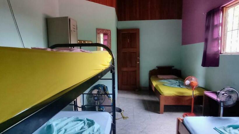 سرير فى غرفة مشتركه, Matilori Hostel