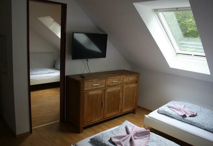 غرفة أساسية ثلاثية, Apartmenthaus Seestern