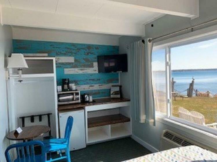 スタンダード４人部屋, Beachfront Inn