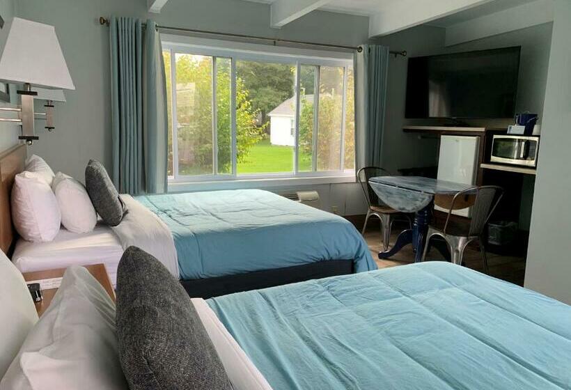 エコノミー４人部屋, Beachfront Inn