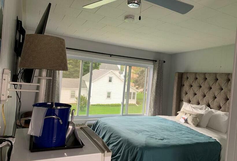 レイクビュースタンダードルーム, Beachfront Inn