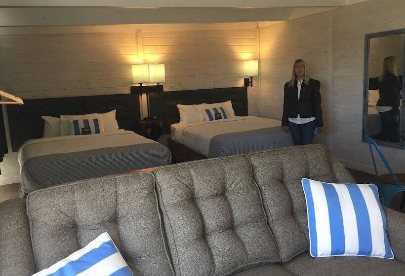 ファミリールーム, Beachfront Inn