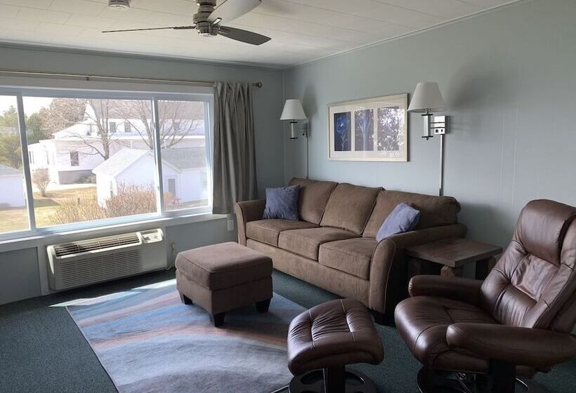 レイクビュースタンダードルーム, Beachfront Inn