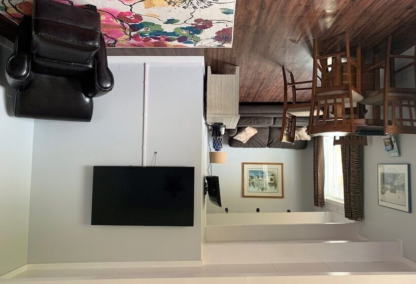 ファミリールーム, Beachfront Inn