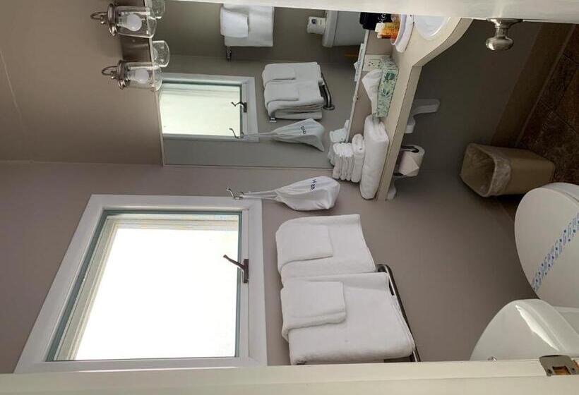 ファミリールーム, Beachfront Inn