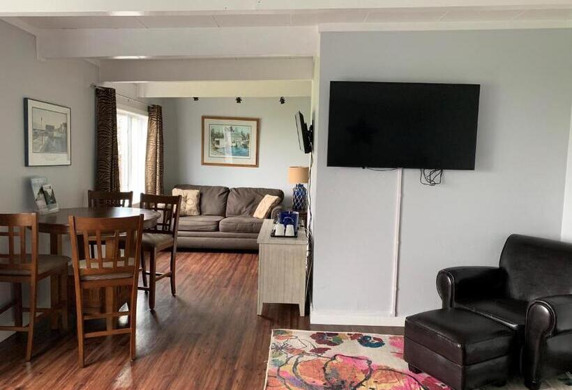 ファミリールーム, Beachfront Inn