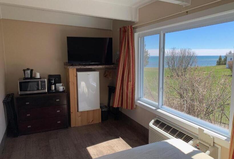 ファミリールーム, Beachfront Inn