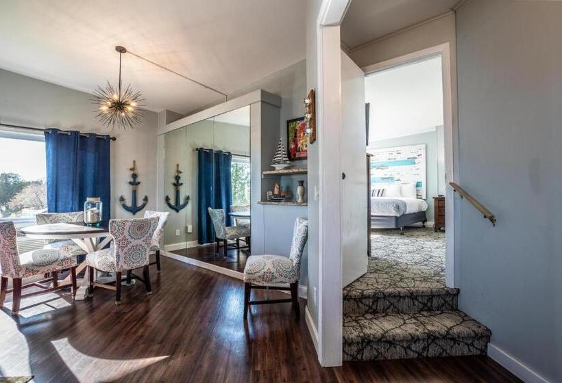 Люкс Deluxe Кровать Кинг, Beachfront Inn