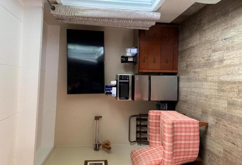 キングサイズベッドのスタンダードルーム, Beachfront Inn