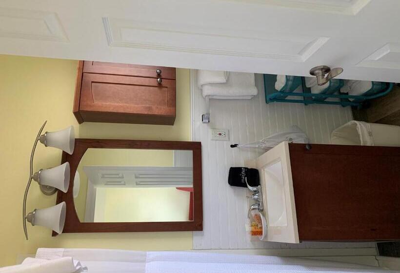 キングサイズベッドのスタンダードルーム, Beachfront Inn