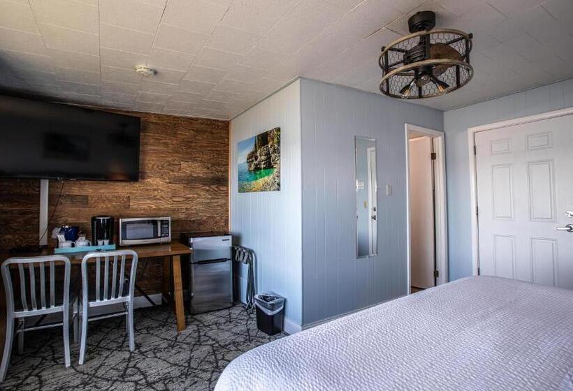 Номер Стандарт Вид на Озеро, Beachfront Inn