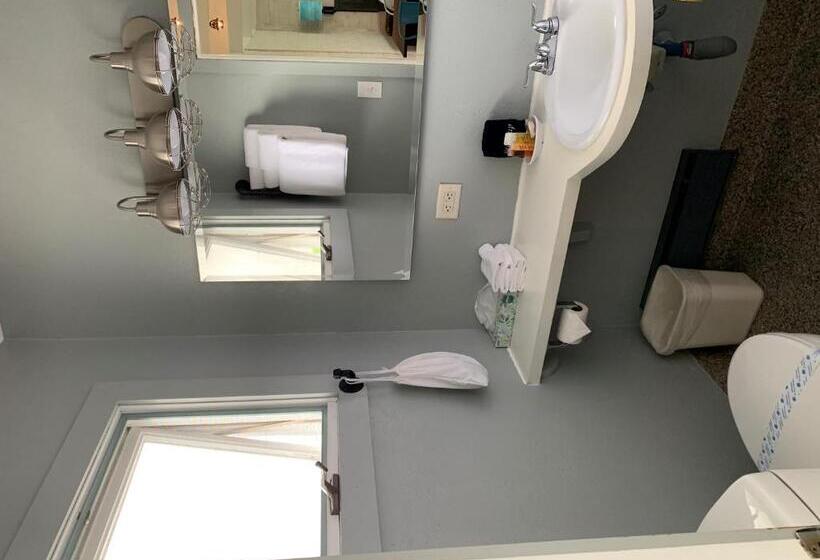 ファミリールーム, Beachfront Inn