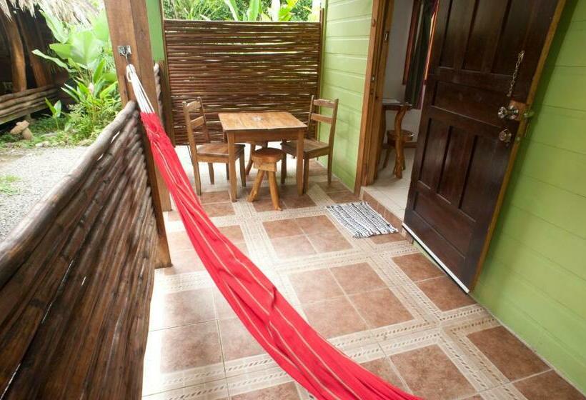 חדר סטנדרט לשלושה, Blue Conga