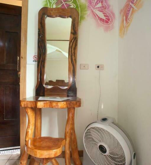 חדר סטנדרט לשלושה, Blue Conga