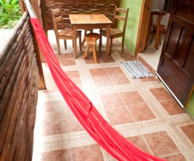 חדר דלוקס נוף לגינה, Blue Conga