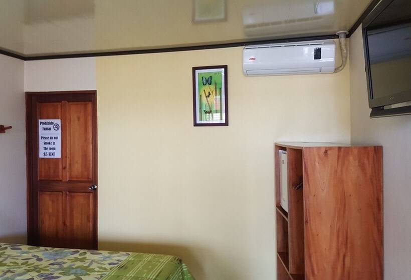 חדר בסיסי, Fas B&b