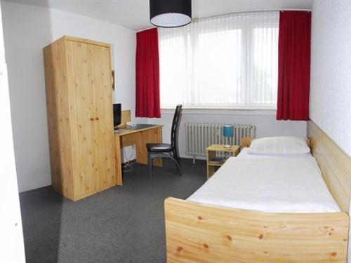 스탠다드 싱글 룸, Fassbender