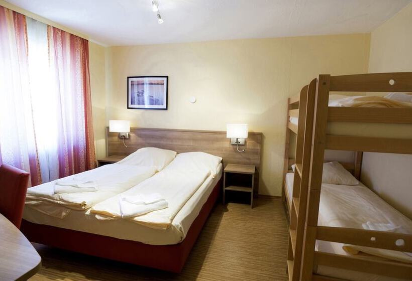 Четырехместный Номер Стандарт, Gasthof Rose