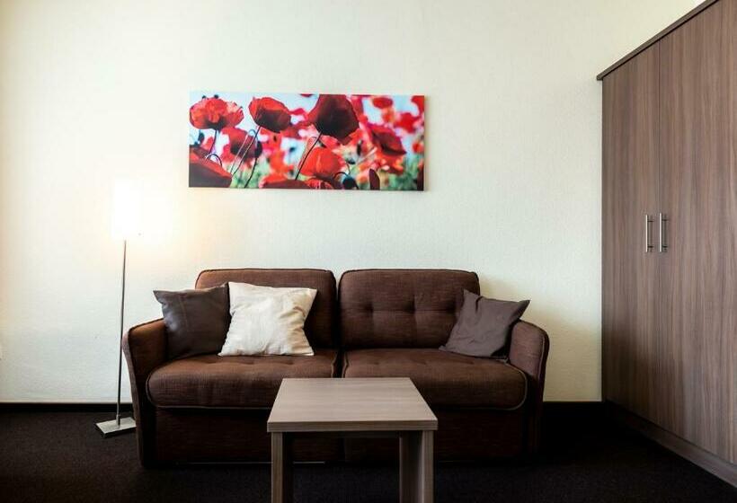 Полулюкс, Germania