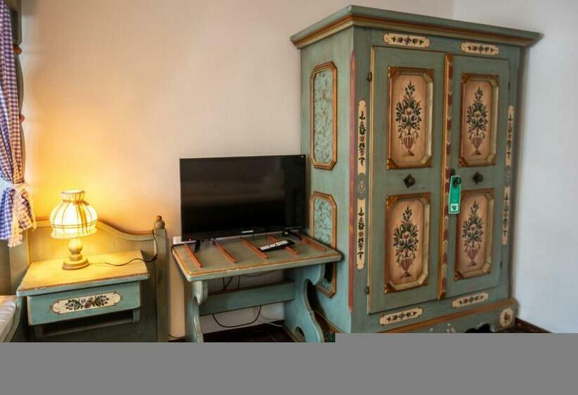 חדר סטנדרט לשלושה, Gästehaus Am Weißen Turm