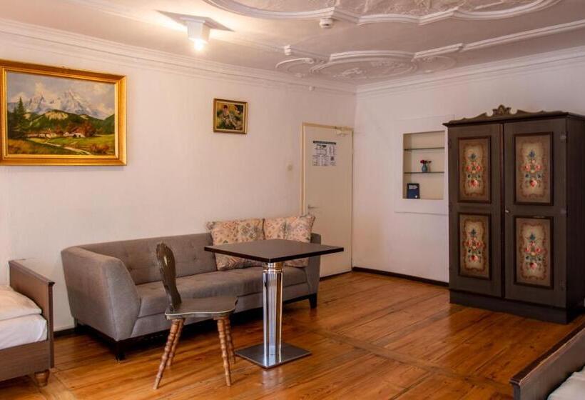 חדר סטנדרט לארבעה, Gästehaus Am Weißen Turm