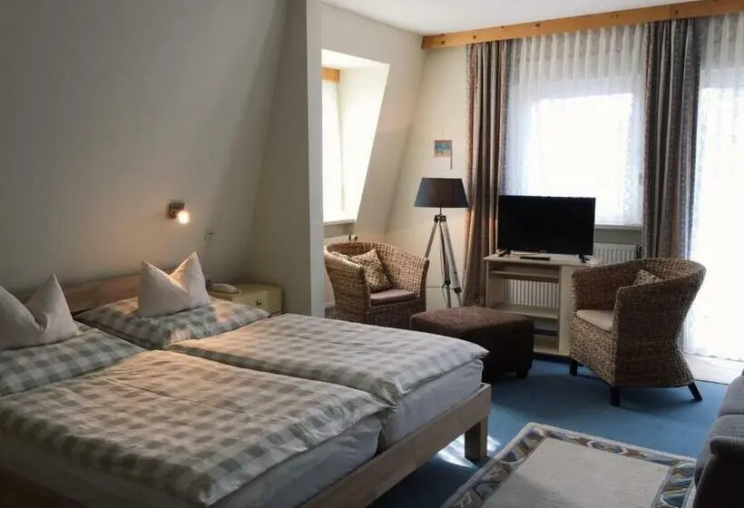 Standard-huone, Pension Zum Löwen, Sauna, Parkplatz, Frühstück