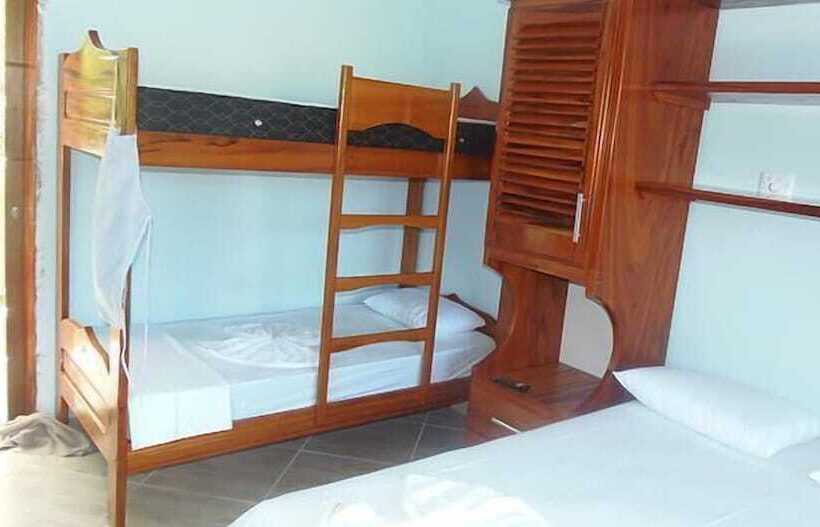 4인용 스탠다드 룸, Hospedaria Vitória Mar