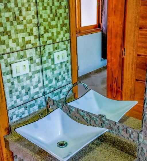 4인용 스탠다드 룸, Hospedaria Vitória Mar