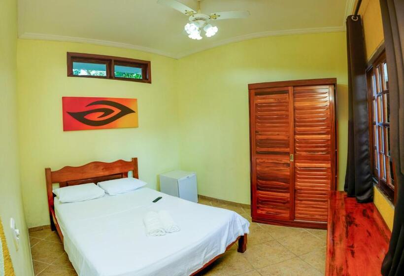 4인용 스탠다드 룸, Hospedaria Vitória Mar