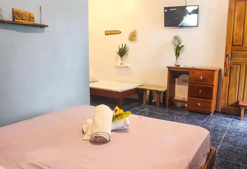 スタンダードトリプルルーム, La Posada   Hostel