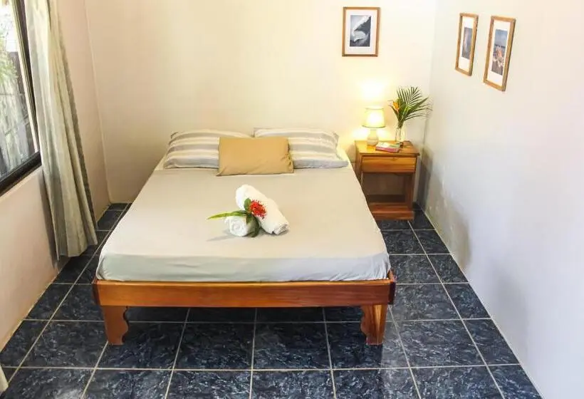 プレミアム４ベッドルーム, La Posada   Hostel