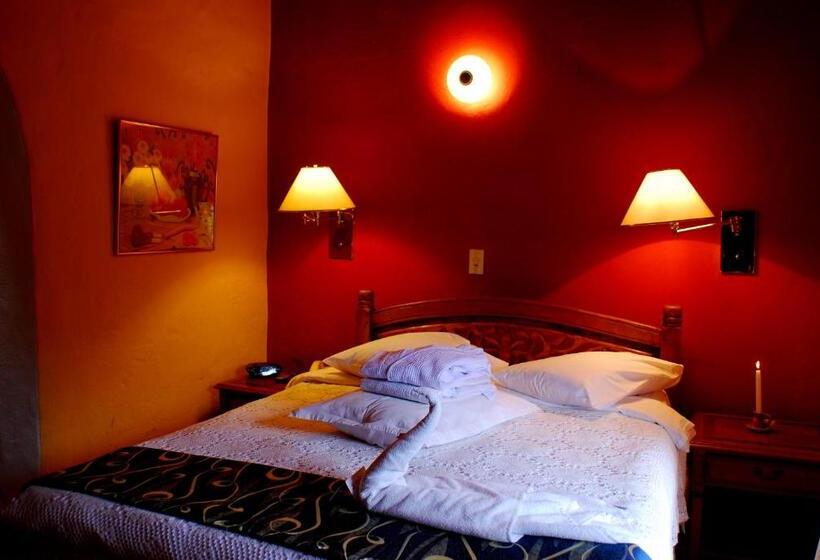 חדר משפחתי, La Posada De San Antonio