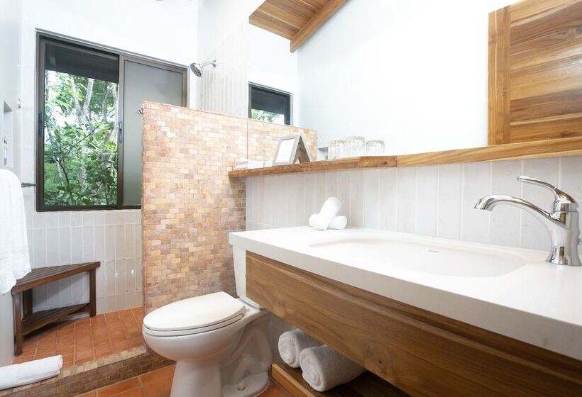 جناح ديلوكس, Olas Verdes