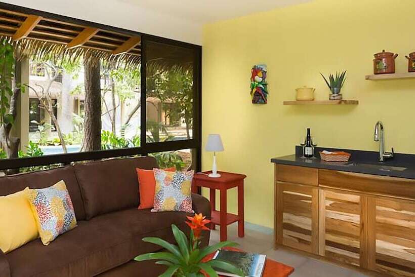 جناح ديلوكس, Olas Verdes