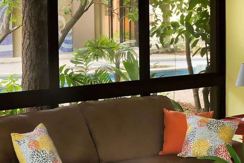 جناح ديلوكس, Olas Verdes