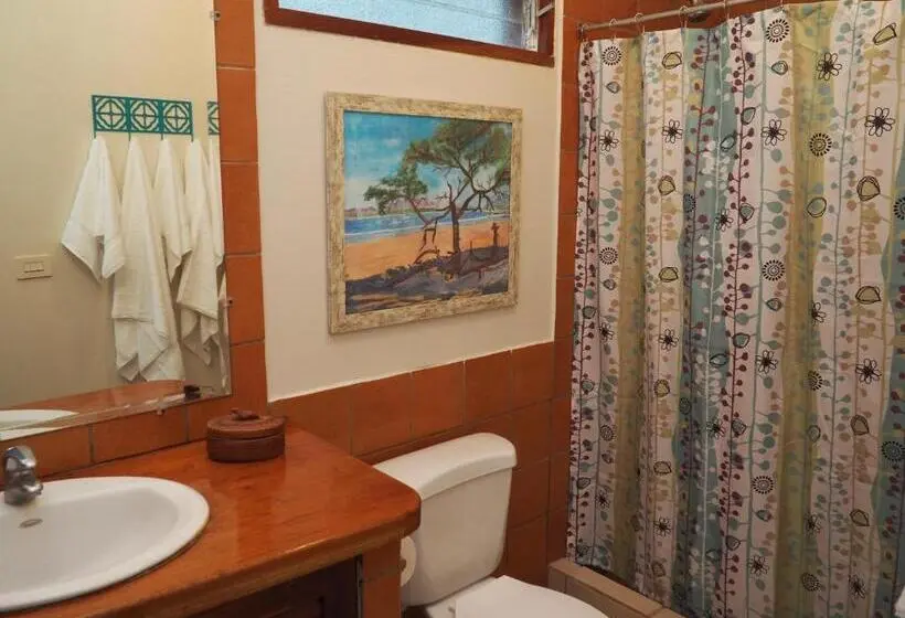 Standard Neljän Hengen Huone, Ten North Tamarindo Beach