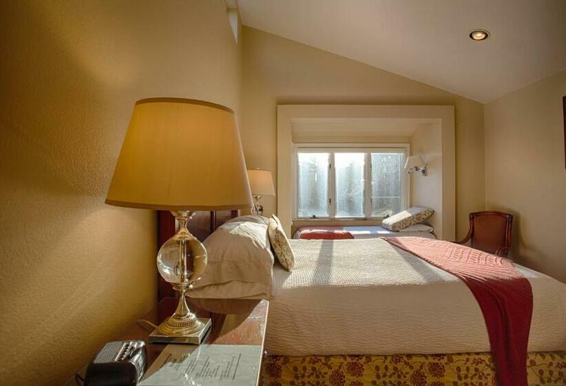 חדר קלאסי לשלושה, The Waves