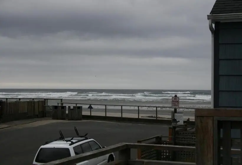 バルコニー付きスタンダードステューディオ, The Waves