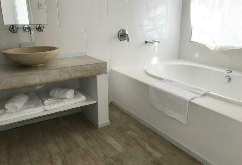 标准间, Thelab Robertson