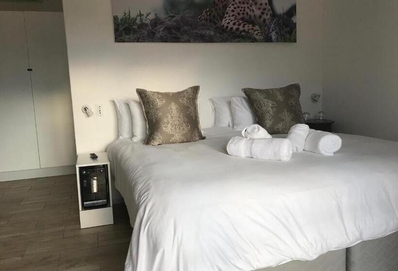 标准间, Thelab Robertson